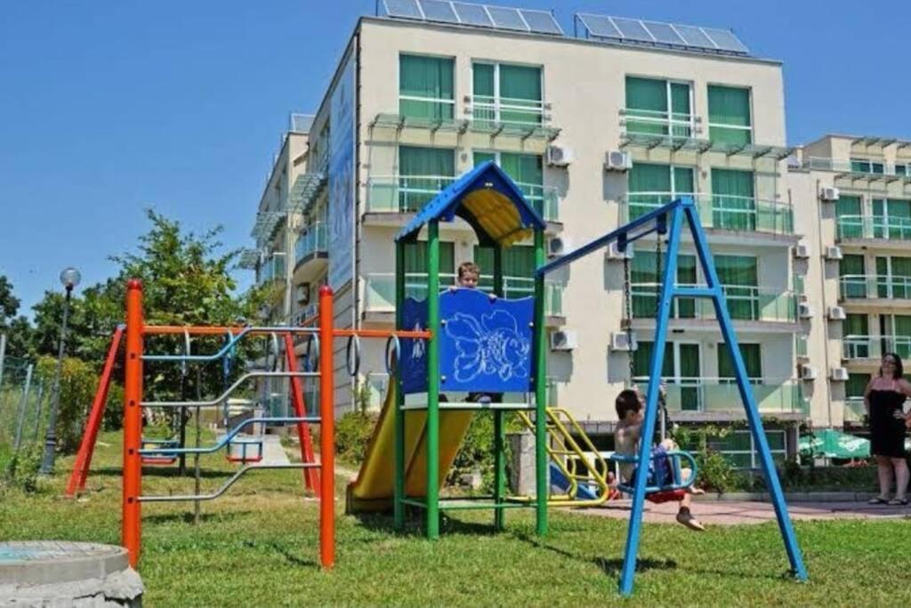 Seaview Apartment - Clara Sarafovo - 100M To Sea Burgas Exterior foto